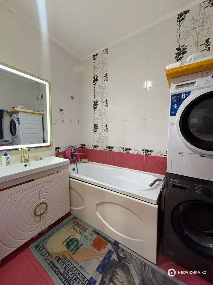 3-комнатная квартира, этаж 13 из 17, 82 м², фотография 4