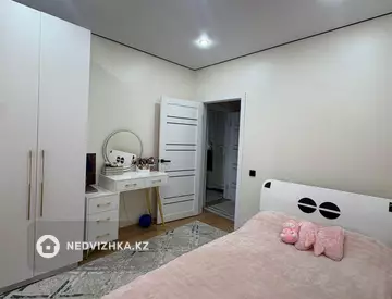 3-комнатная квартира, этаж 13 из 17, 82 м², миниатюра 8