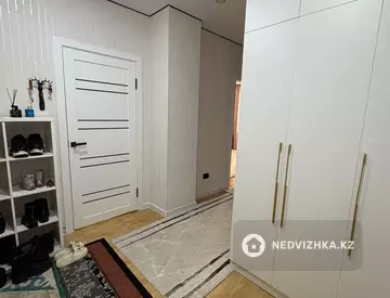 3-комнатная квартира, этаж 13 из 17, 82 м², миниатюра 7