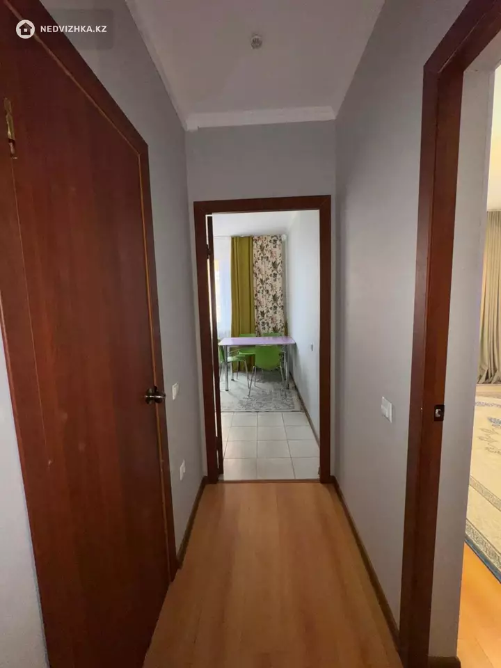 1-комнатная квартира, этаж 4 из 12, 38 м²