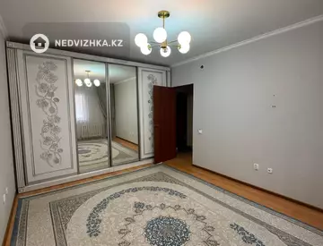 1-комнатная квартира, этаж 4 из 12, 38 м², миниатюра 10