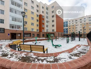 3-комнатная квартира, этаж 4 из 8, 80 м², миниатюра 2