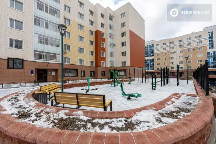 3-комнатная квартира, этаж 4 из 8, 80 м², фотография 2