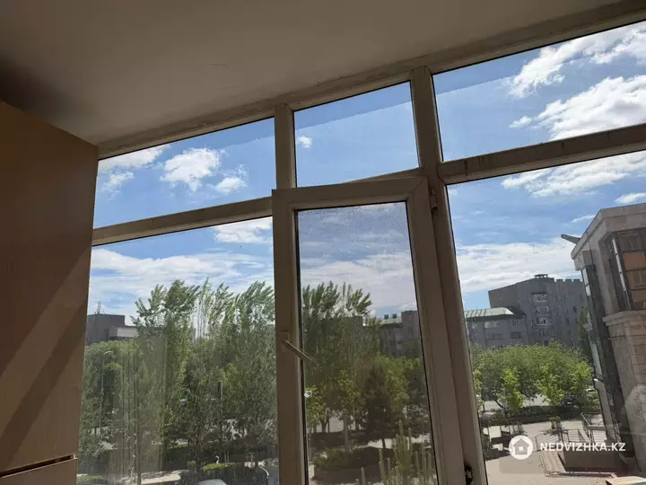 3-комнатная квартира, этаж 2 из 6, 81 м²
