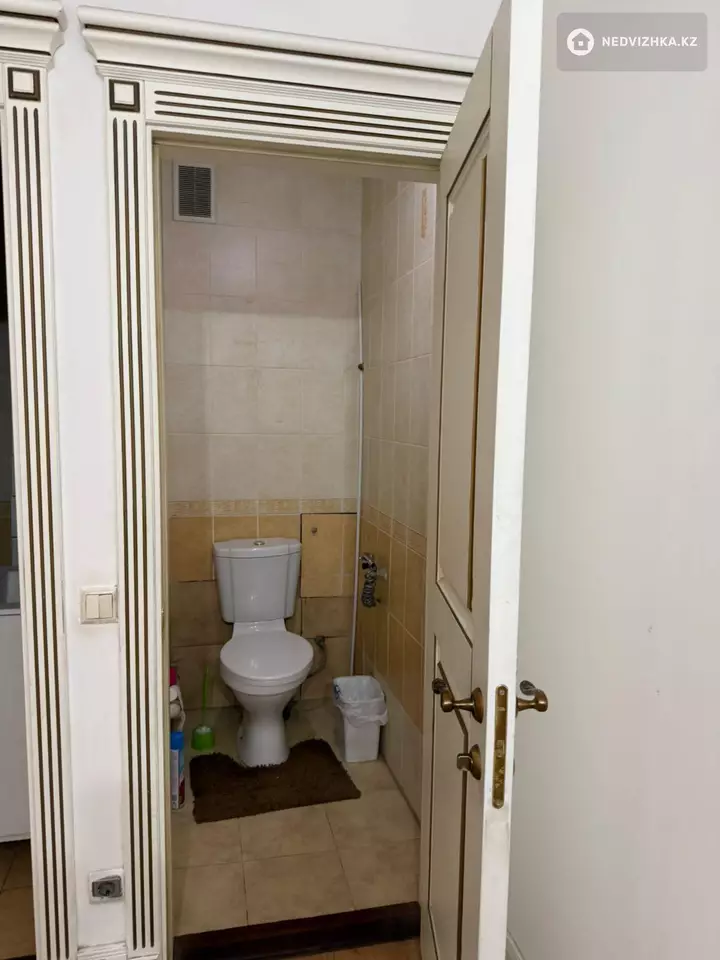 3-комнатная квартира, этаж 2 из 6, 81 м², фотография 2