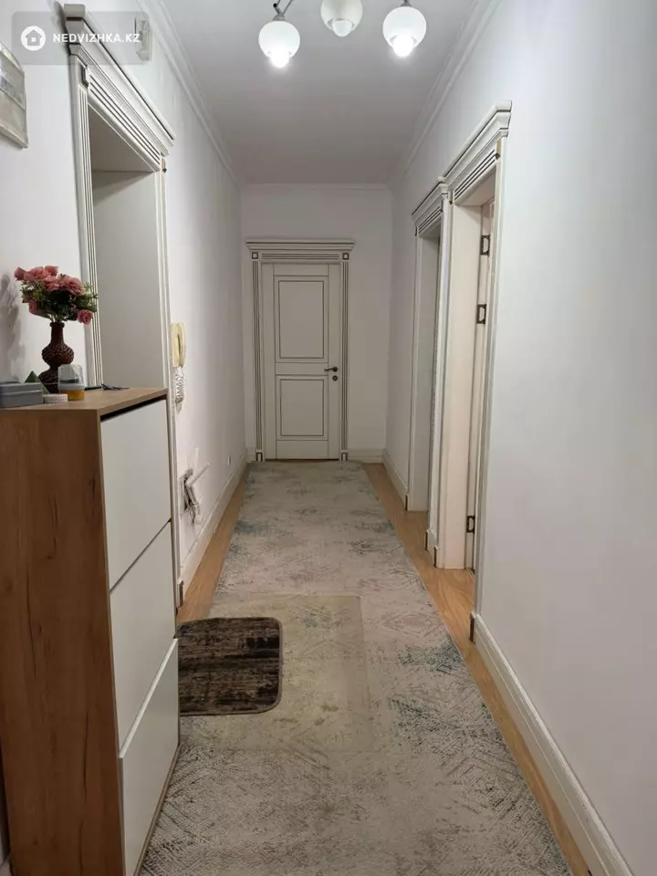 3-комнатная квартира, этаж 2 из 6, 81 м², фотография 4