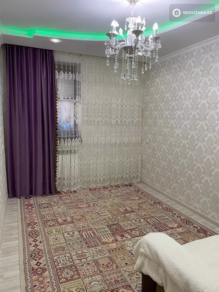 5-комнатная квартира, этаж 2 из 4, 140 м², фотография 4