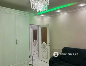 5-комнатная квартира, этаж 2 из 4, 140 м², миниатюра 8