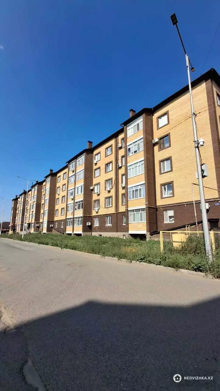1-комнатная квартира, этаж 4 из 5, 54 м², фотография 3