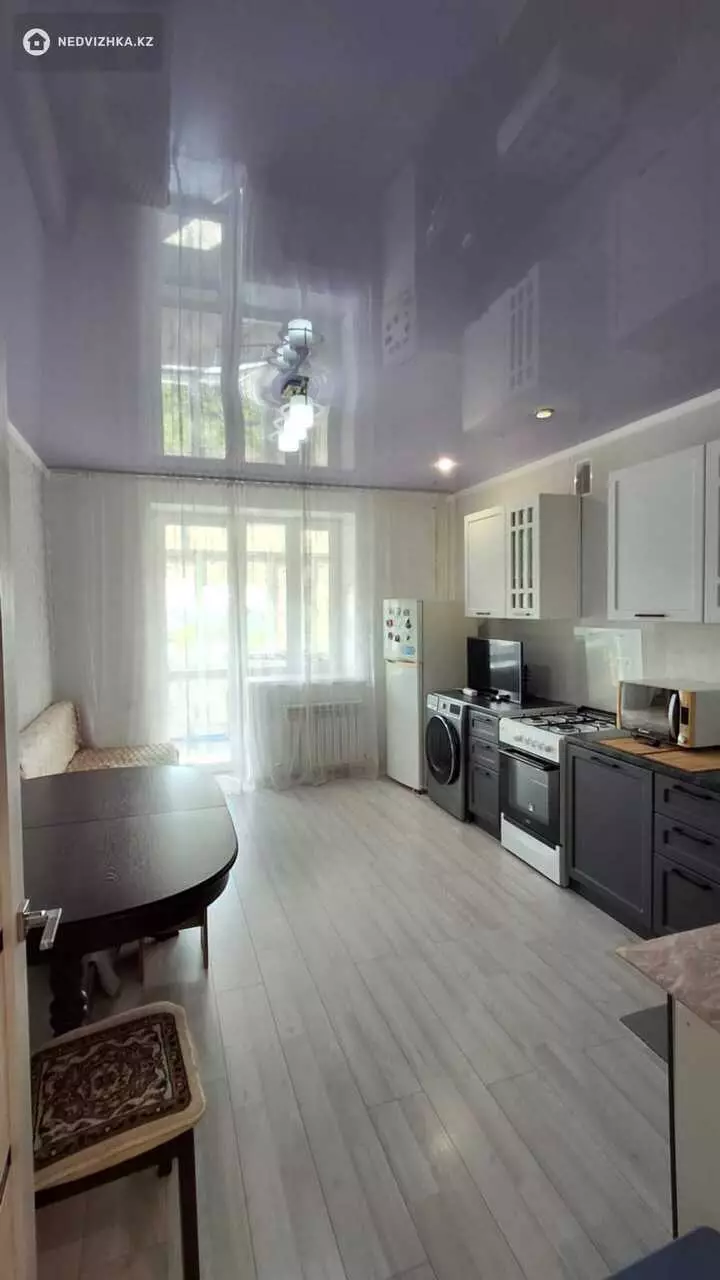 1-комнатная квартира, этаж 4 из 5, 54 м², фотография 4