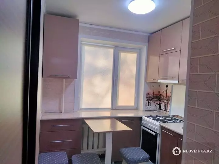 2-комнатная квартира, этаж 3 из 5, 43 м², фотография 2