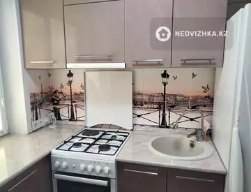 2-комнатная квартира, этаж 3 из 5, 43 м²