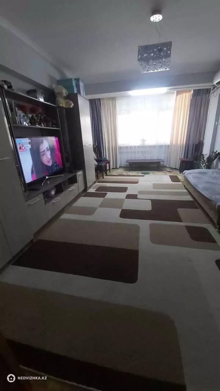 2-комнатная квартира, этаж 1 из 5, 72 м²