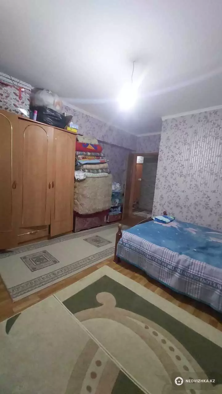 2-комнатная квартира, этаж 1 из 5, 72 м², фотография 4