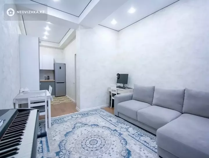 2-комнатная квартира, этаж 2 из 3, 48 м², фотография 2