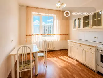 2-бөлмелі пәтер, қабат 3 барлық қабат саны 14, 64 м², 1-нобай