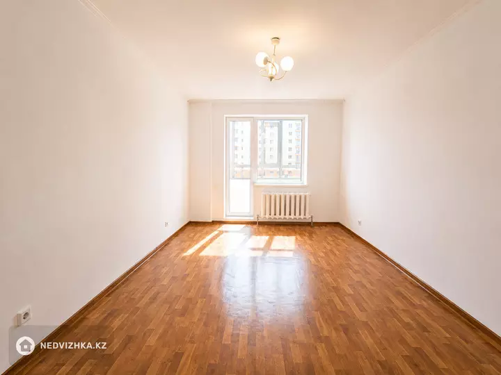 2-комнатная квартира, этаж 3 из 14, 64 м², фотография 5