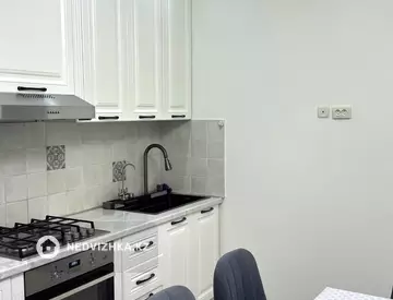 4-комнатная квартира, этаж 9 из 10, 114 м²