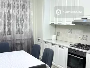 4-комнатная квартира, этаж 9 из 10, 114 м²