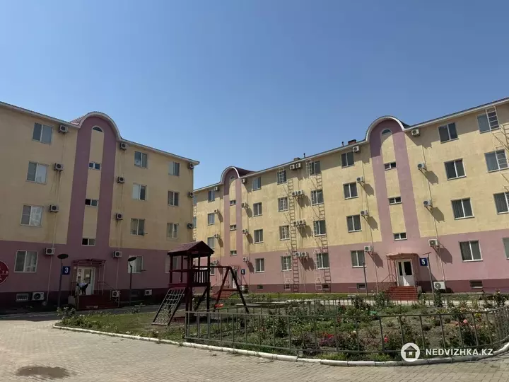 2-комнатная квартира, этаж 1 из 4, 56 м², На длительный срок, фотография 2
