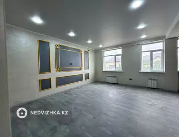 1-комнатная квартира, этаж 1 из 5, 42 м²