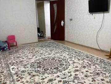 2-комнатная квартира, этаж 3 из 5, 50 м²