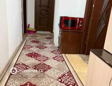 2-комнатная квартира, этаж 3 из 5, 50 м²