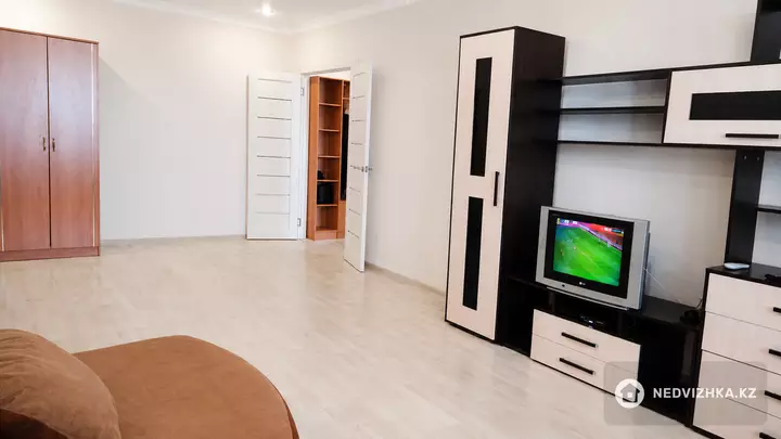 1-комнатная квартира, этаж 5 из 5, 44 м², фотография 3