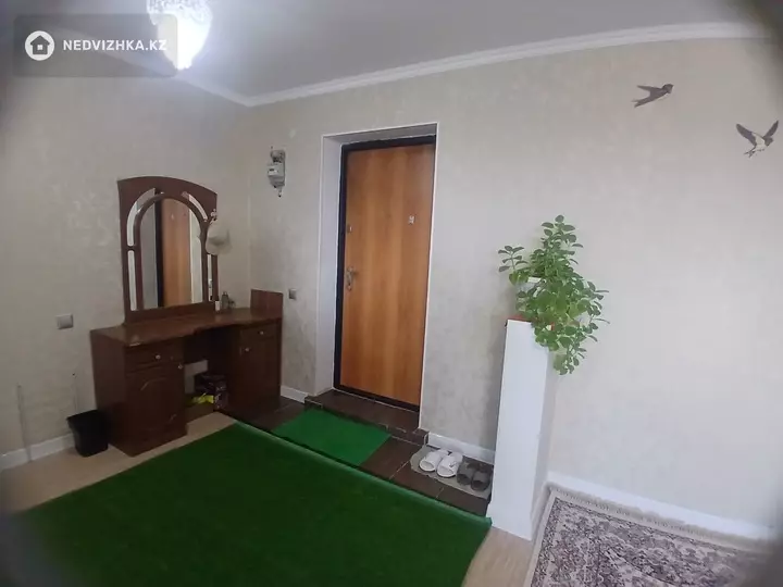 2-комнатная квартира, этаж 10 из 11, 60 м², По часам, фотография 2