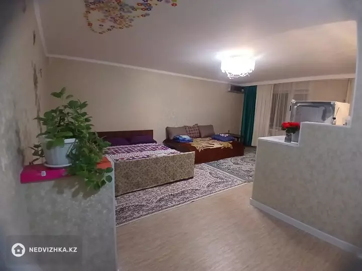 2-комнатная квартира, этаж 10 из 11, 60 м², По часам, фотография 3