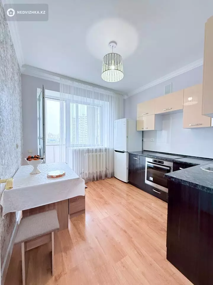 2-комнатная квартира, этаж 8 из 12, 61 м², фотография 5