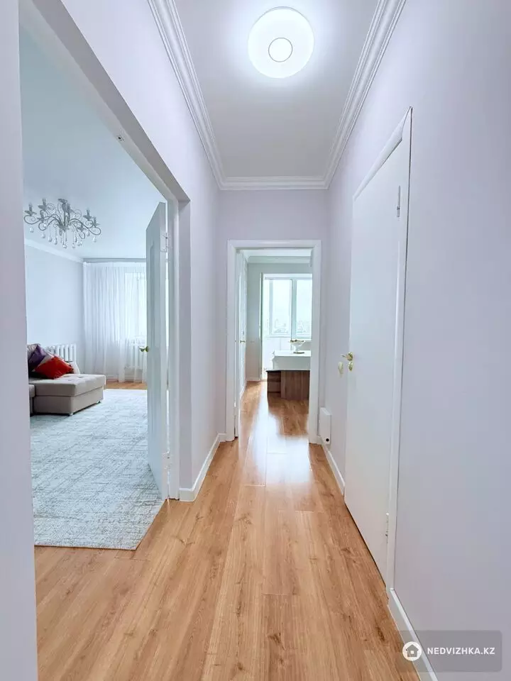 2-комнатная квартира, этаж 8 из 12, 61 м², фотография 4