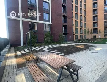 1-комнатная квартира, этаж 2 из 9, 44 м²