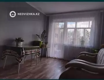2-комнатная квартира, этаж 4 из 9, 59 м², миниатюра 2