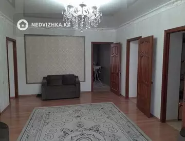 6-комнатный дом, 10 соток, 124 м²