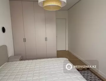 4-комнатная квартира, этаж 1 из 16, 120 м²