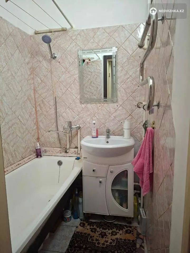 2-комнатная квартира, этаж 4 из 5, 45 м², фотография 5