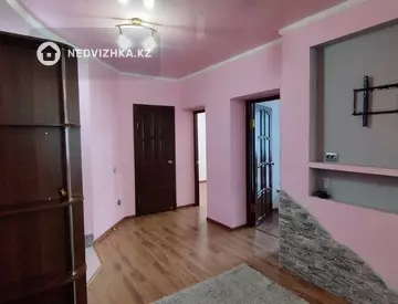 4-комнатная квартира, этаж 2 из 5, 109 м²