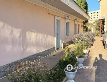 6-комнатный дом, 14 соток, 280 м²
