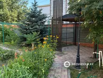 6-комнатный дом, 14 соток, 280 м²