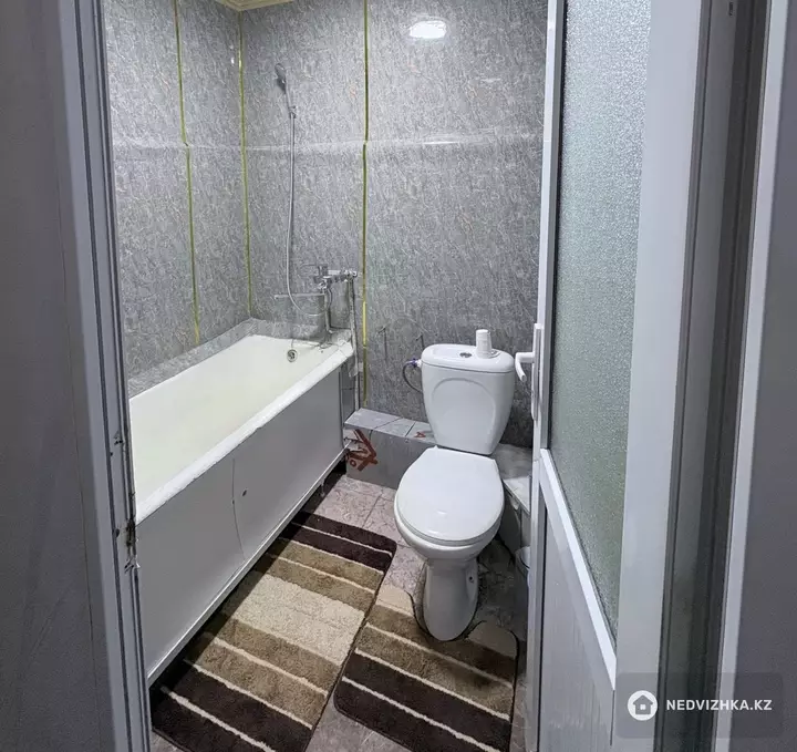 1-комнатная квартира, этаж 1 из 5, 35 м², По часам, 2-фотосурет