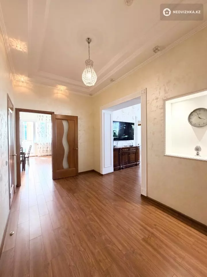 3-комнатная квартира, этаж 12 из 15, 118 м², фотография 4