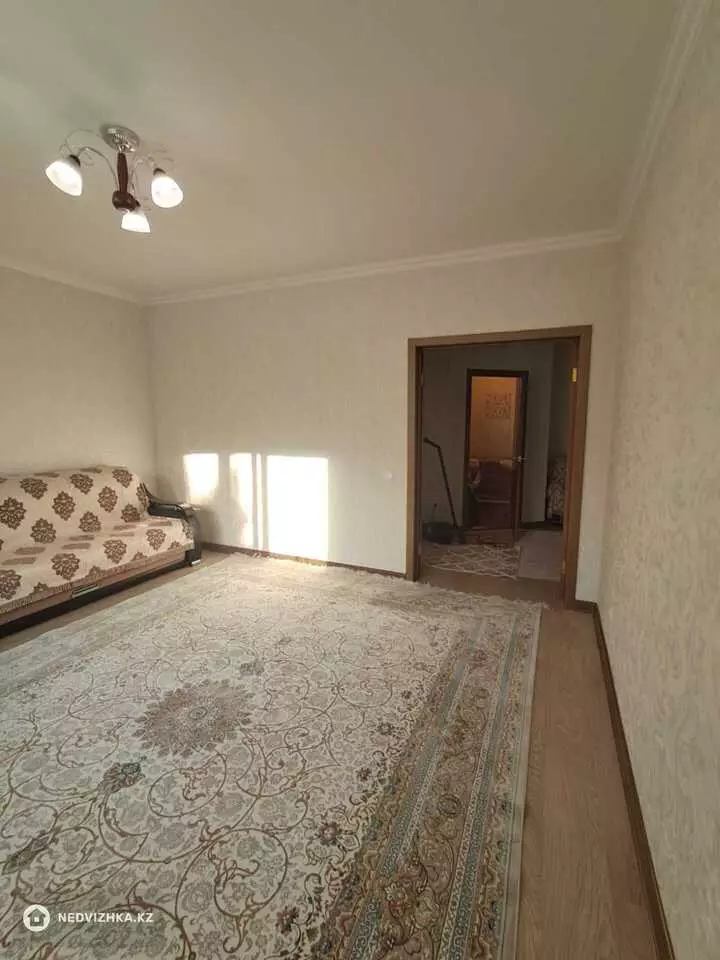 2-комнатная квартира, этаж 2 из 5, 75 м²