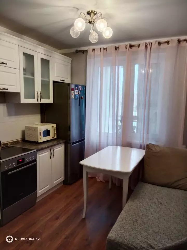 1-комнатная квартира, этаж 6 из 24, 43 м², фотография 2