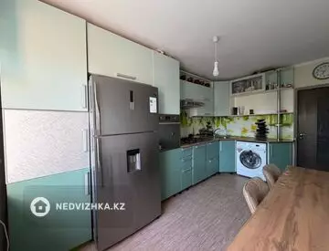 3-комнатная квартира, этаж 3 из 5, 81 м², миниатюра 10