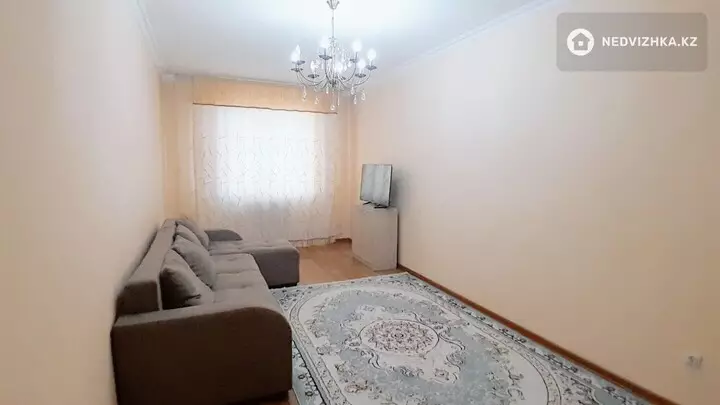 2-комнатная квартира, этаж 7 из 10, 70 м², На длительный срок, фотография 3