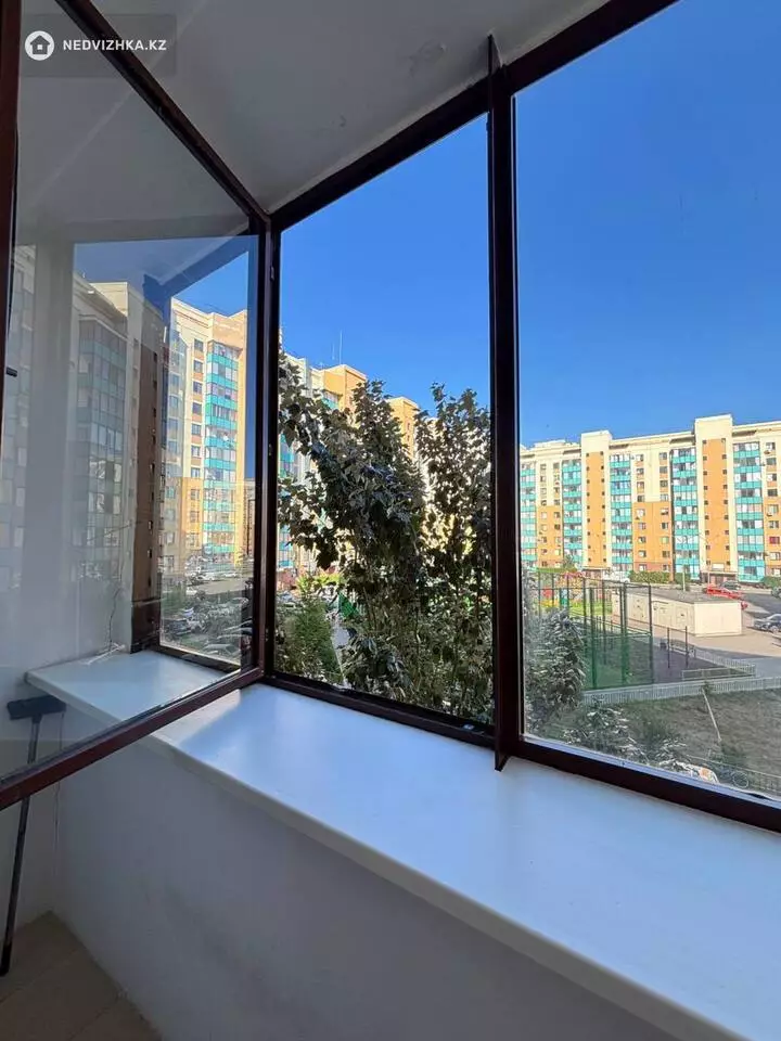 2-комнатная квартира, этаж 3 из 12, 58 м², фотография 3