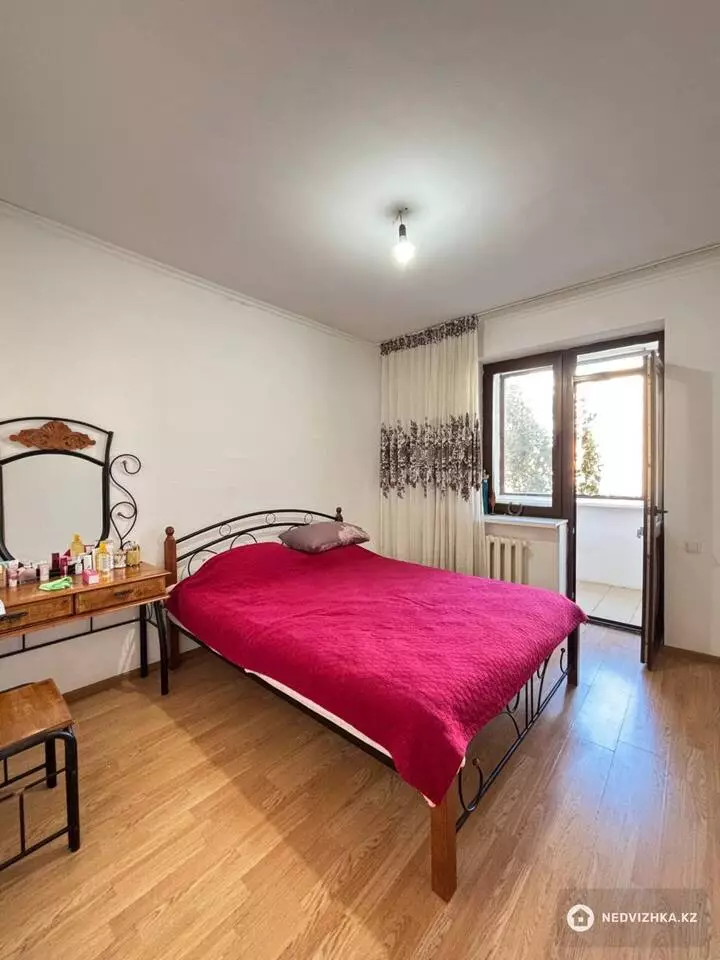 2-комнатная квартира, этаж 3 из 12, 58 м²