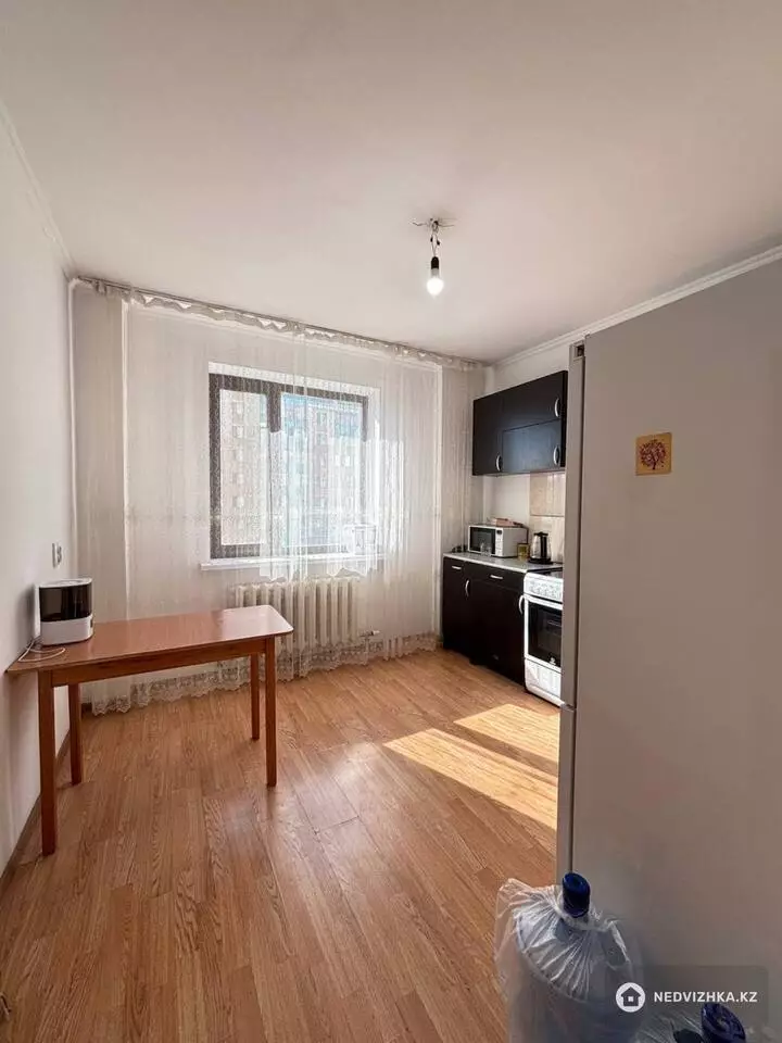 2-комнатная квартира, этаж 3 из 12, 58 м², фотография 5
