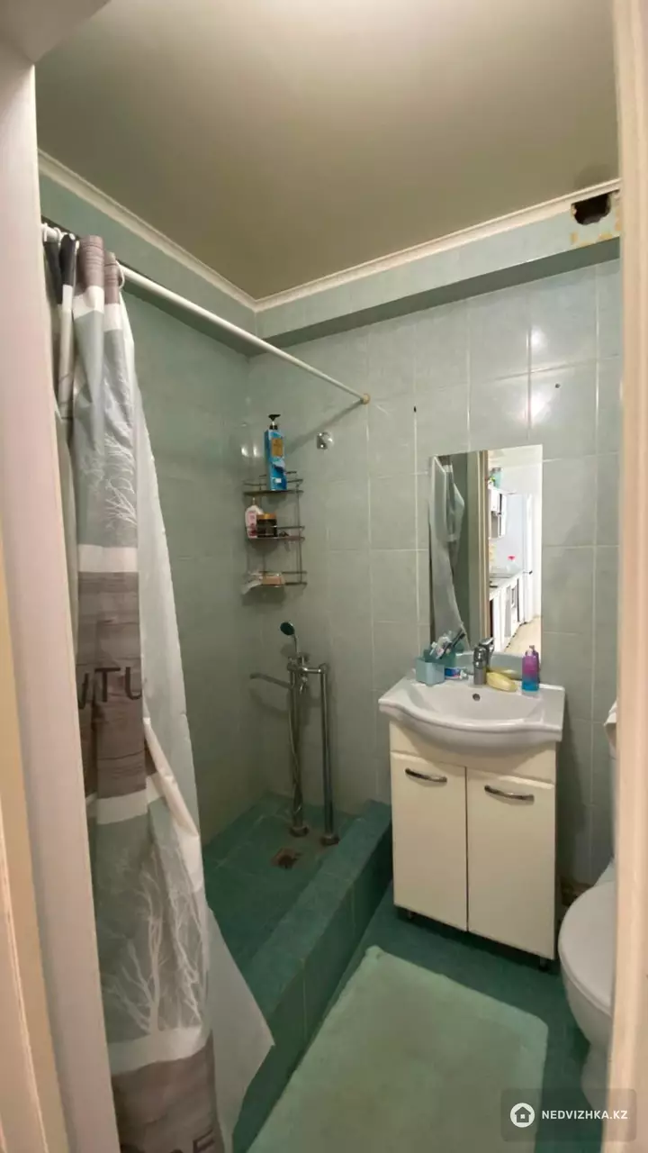 1-комнатная квартира, этаж 11 из 11, 38 м²